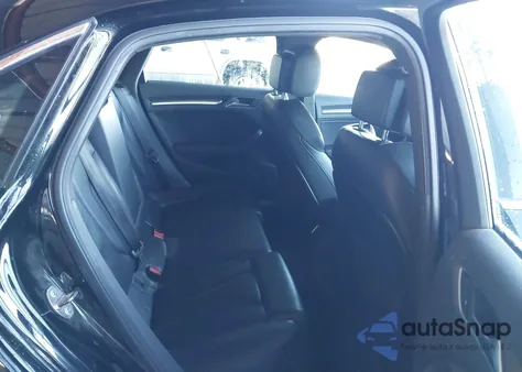 2017 Audi A3 2.0T Premium z USA, uszkodzony, nr VIN WAUJ8GFF4H1017212